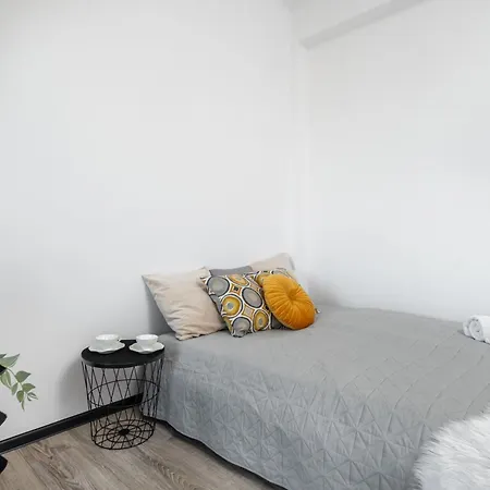 아파트 Rose Corner Rozana In The Heart Of Old Mokotow *
